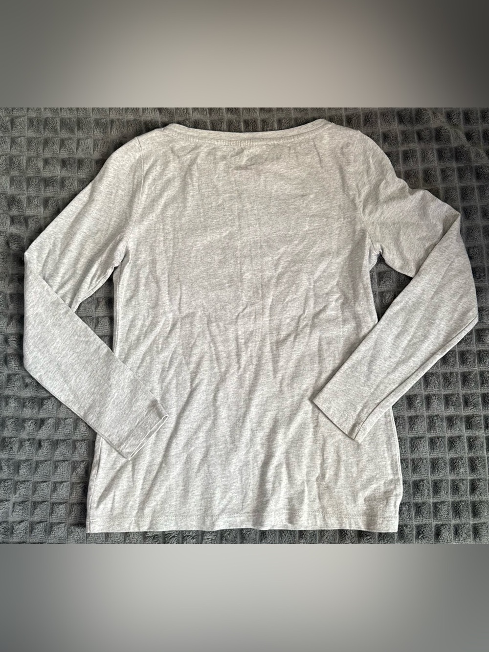 2/$20 Talbots S Gray Sequin Reindeer Snowflake Long Sleeve Shirt Tee Top (B8) - Picture 4 of 4